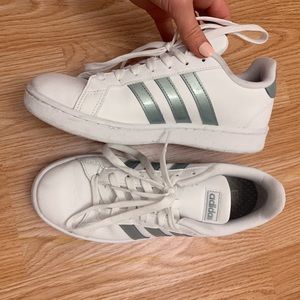 Adidas Grand Court Sneaker